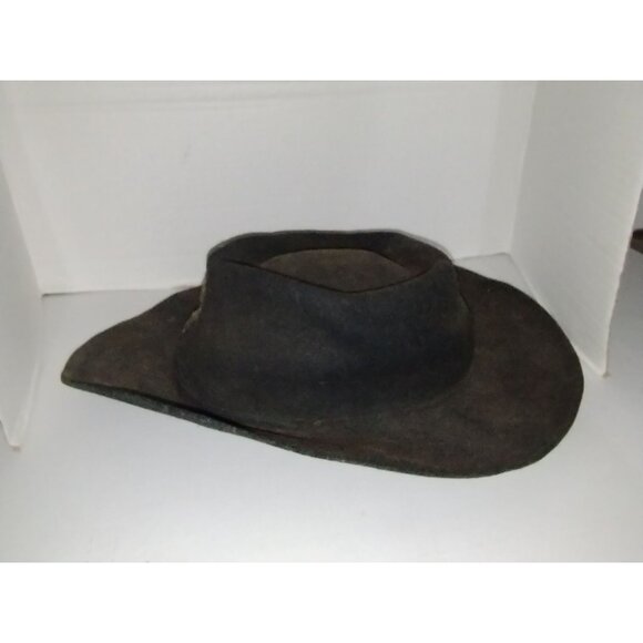 Vintage Black Wool Wide-Brim Hat With Feather Accent & Decorative Emblem - Picture 3 of 6